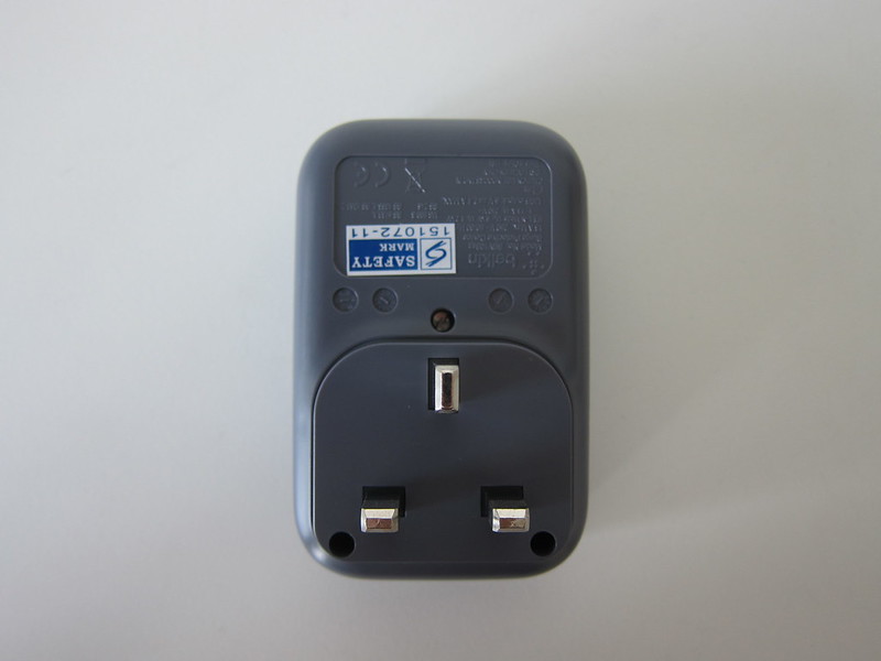 Belkin SurgeCube 1 Outlet Surge Protector with USB Charging - Back