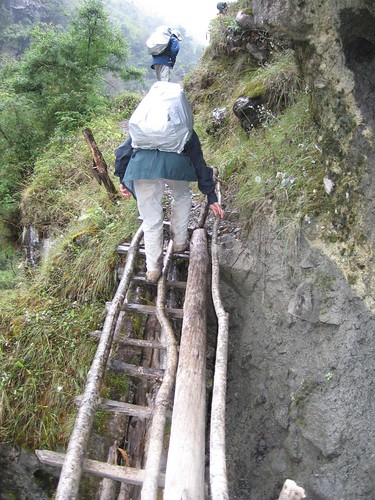 nepal trekking geotagged hiking helen himalaya canonpowershota520 dhaulagiri dhaulagiricircuit geo:lat=28668299 geo:lon=83417559