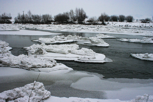 ice river sculptures snow winter romania transylvania erdély water ngc