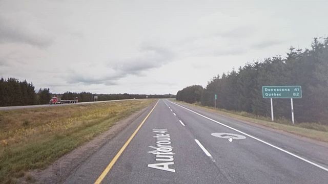 Donnacona 41 km, Québec 82 km. #Ridingthroughwalls #googlestreetview #xcanadabikeride #quebec