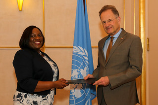 NEW PERMANENT REPRESENTATIVE OF JAMAICA PRESENTS CREDENTIALS TO THE DIRECTOR-GENERAL OF THE UNITED NATIONS OFFICE AT GENEVA