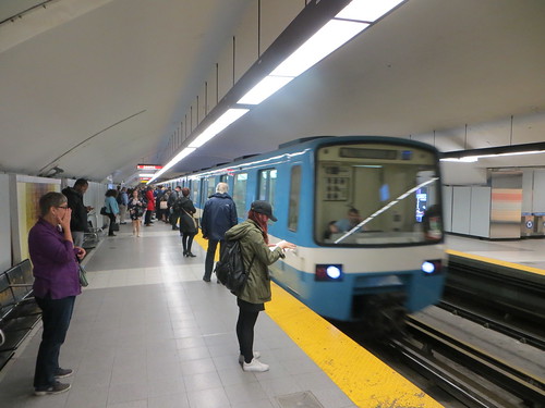 20161005 39 Berri UQAM Metro station
