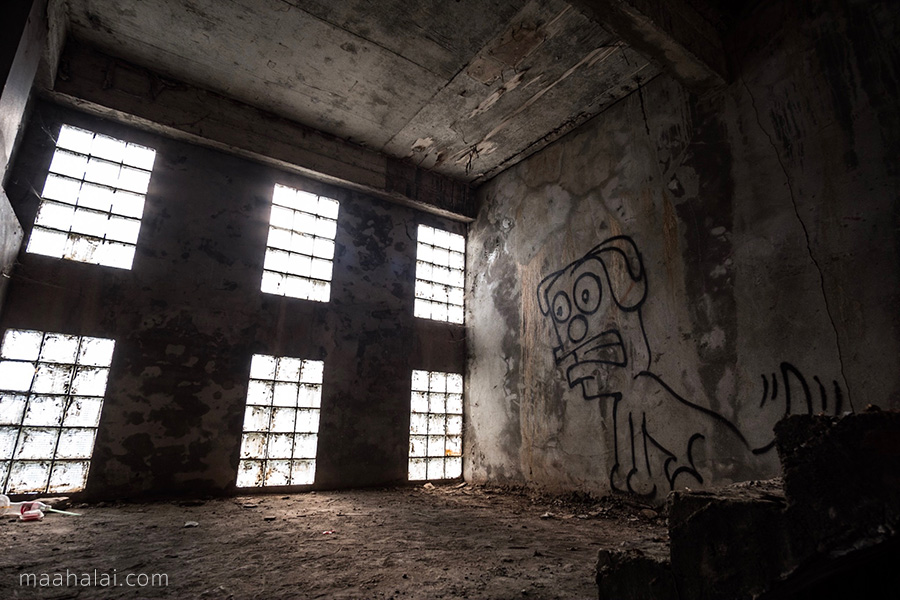 Lightroom abandoned building