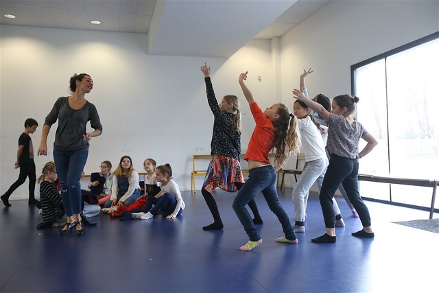 La Compagnie Anabel Veloso initie les écoliers de Soustons au flamenco