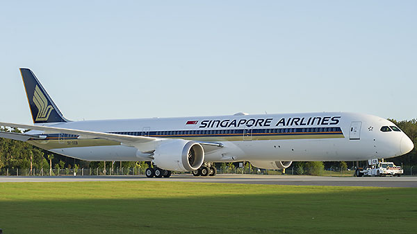 Boeing-Singapore-Airlines-787-10