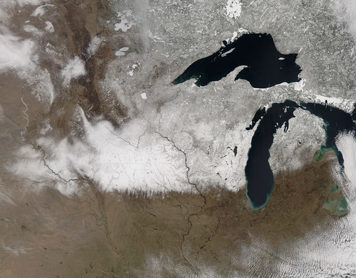 Spring snow across the upper midwest United States
