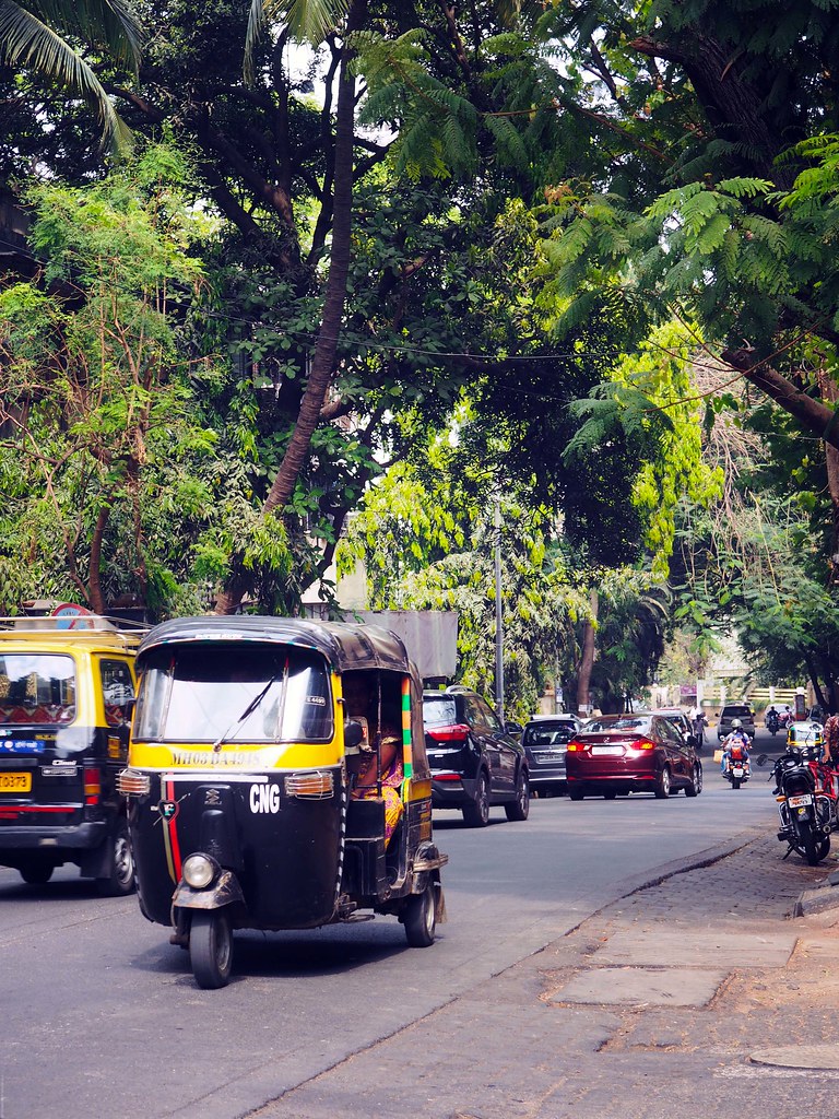Bandra Streets Rickshaw Mumbai India Travel Guide Tips Tricks_effected