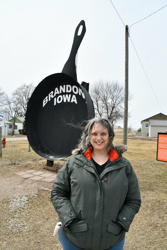 Iowa's Largest Fryin' Pan, Brandon, IA