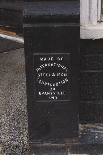 1052 plaque bentonillinois southernillinois illinois architecture ironworks canont1i affinityphoto sign