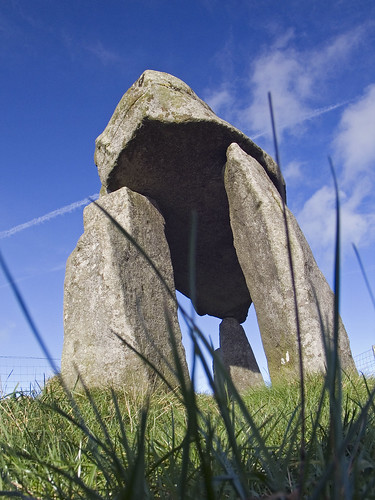 ireland landscape geotagged northernireland megalith dolmen countydown cromlech portaltomb legananny geolat54322909 geolon6020181