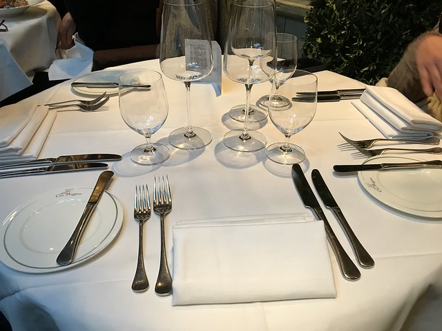 clos Maggiore table setting