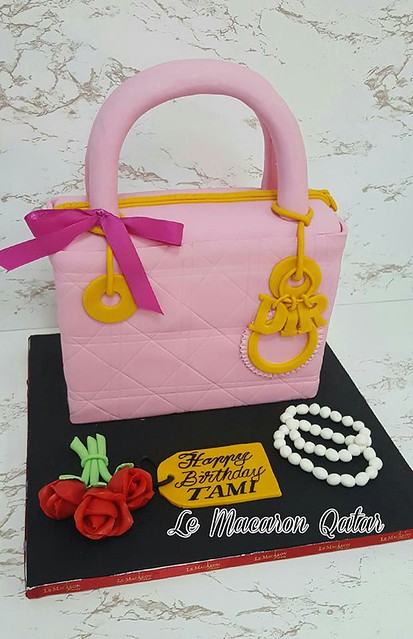 Handbag Cake by Le Macaron Qatar