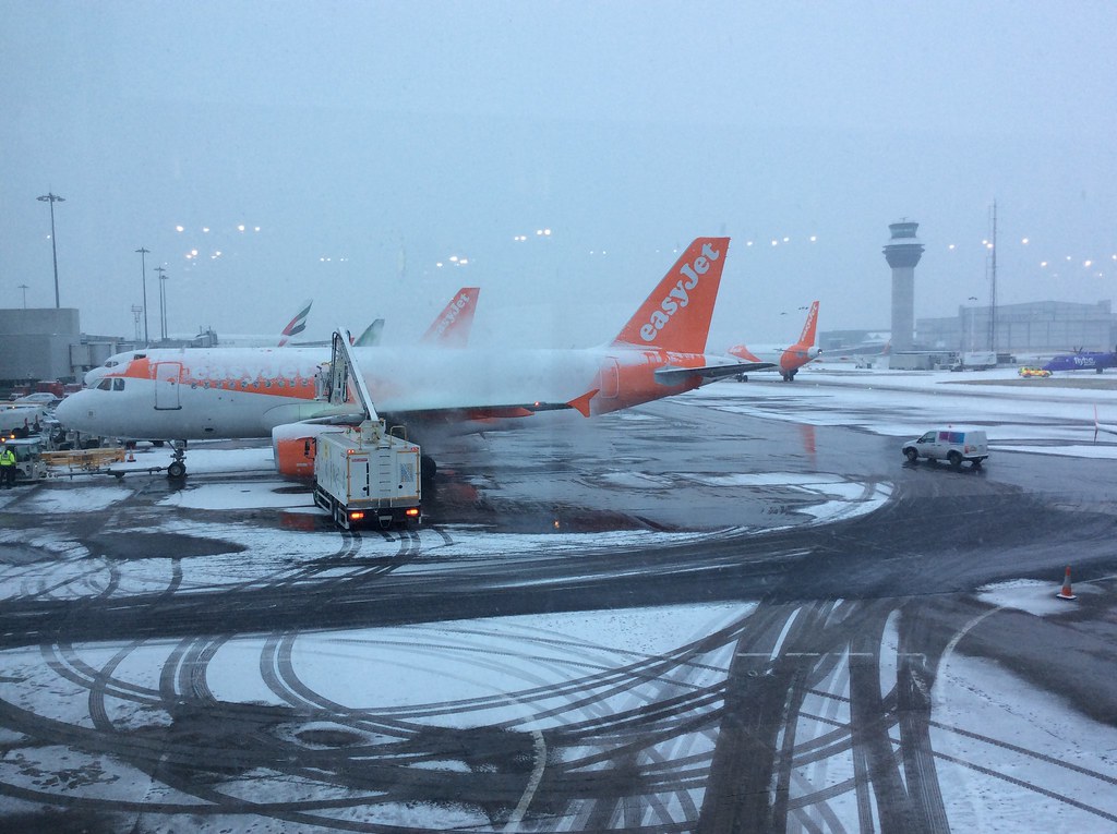 De-icing the planes Manchester