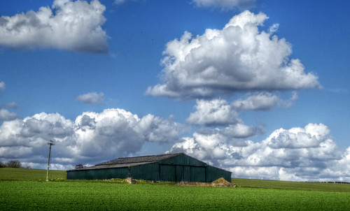 Worcestershire - Cookley - Green barn across the field