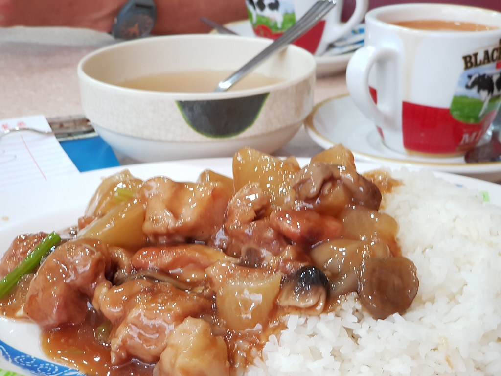 蘿蔔燜排骨飯和奶茶 $43 @ 噹噹茶餐廳 at 深水埗 福華街208號B地下