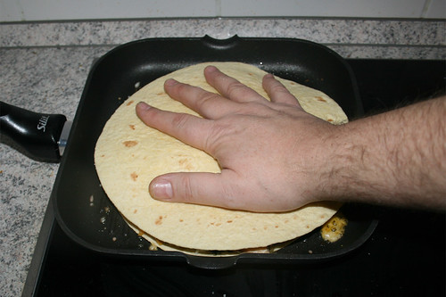27 - Mit  zweiten Tortilla bedecken / Cover with second tortilla