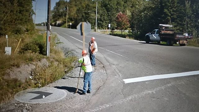 Another man leaning on another shovel. #ridingthroughwalls #xcanadabikeride #googlestreetview #ontario