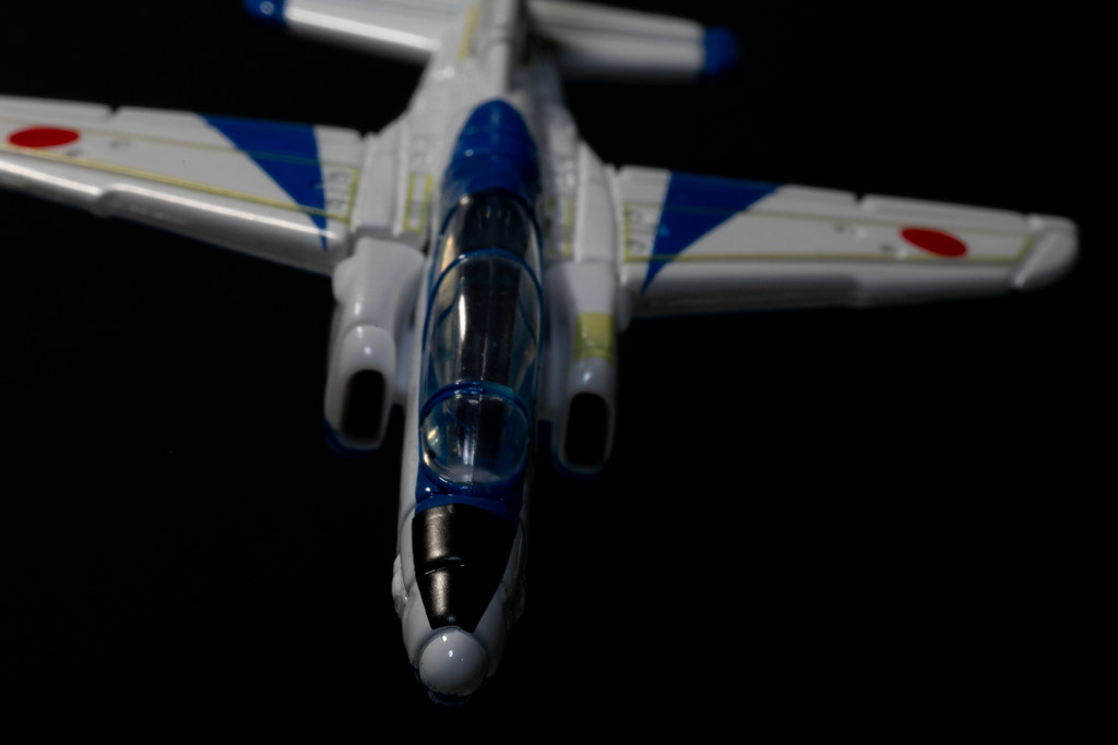 トミカ トミカプレミアム 22 航空自衛隊 T-4 ブルーインパルス