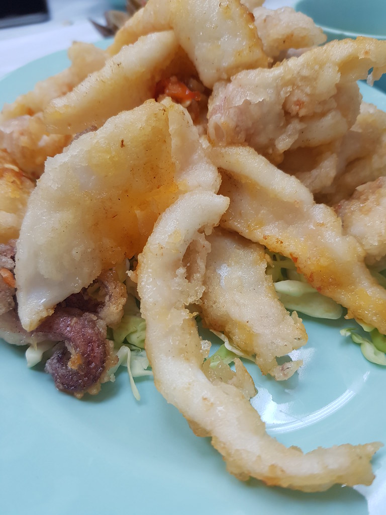 椒鹽鮮魷 Deep fried squid in spicy salt and chili HKD$98 @ 小菜王 Siu Choi Wong at 九龍深水埗 福榮街道43号 Shamshuipo Fuk Weng Street