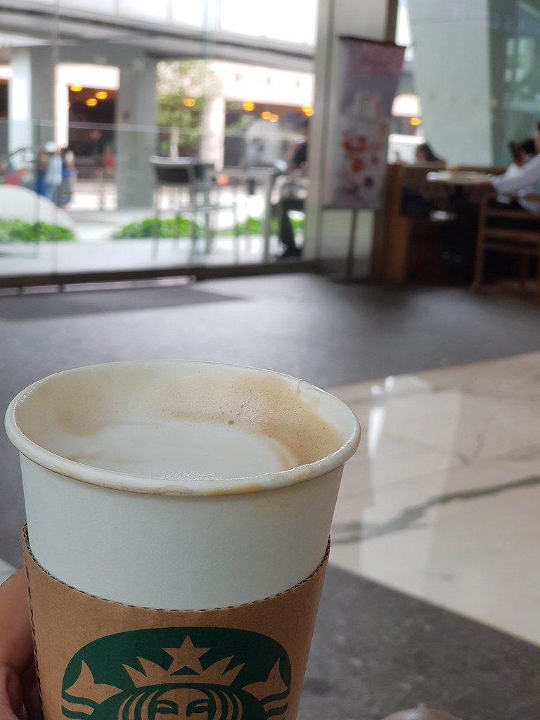 義式特農鮮奶咖啡 Ristretto Bianco $42 @ 星巴克 Starbucks at 香港中環 怡和大廈 Hong Kong Central Jardin House