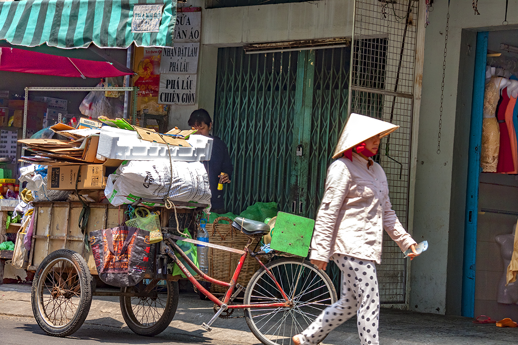 Alley scene--Saigon