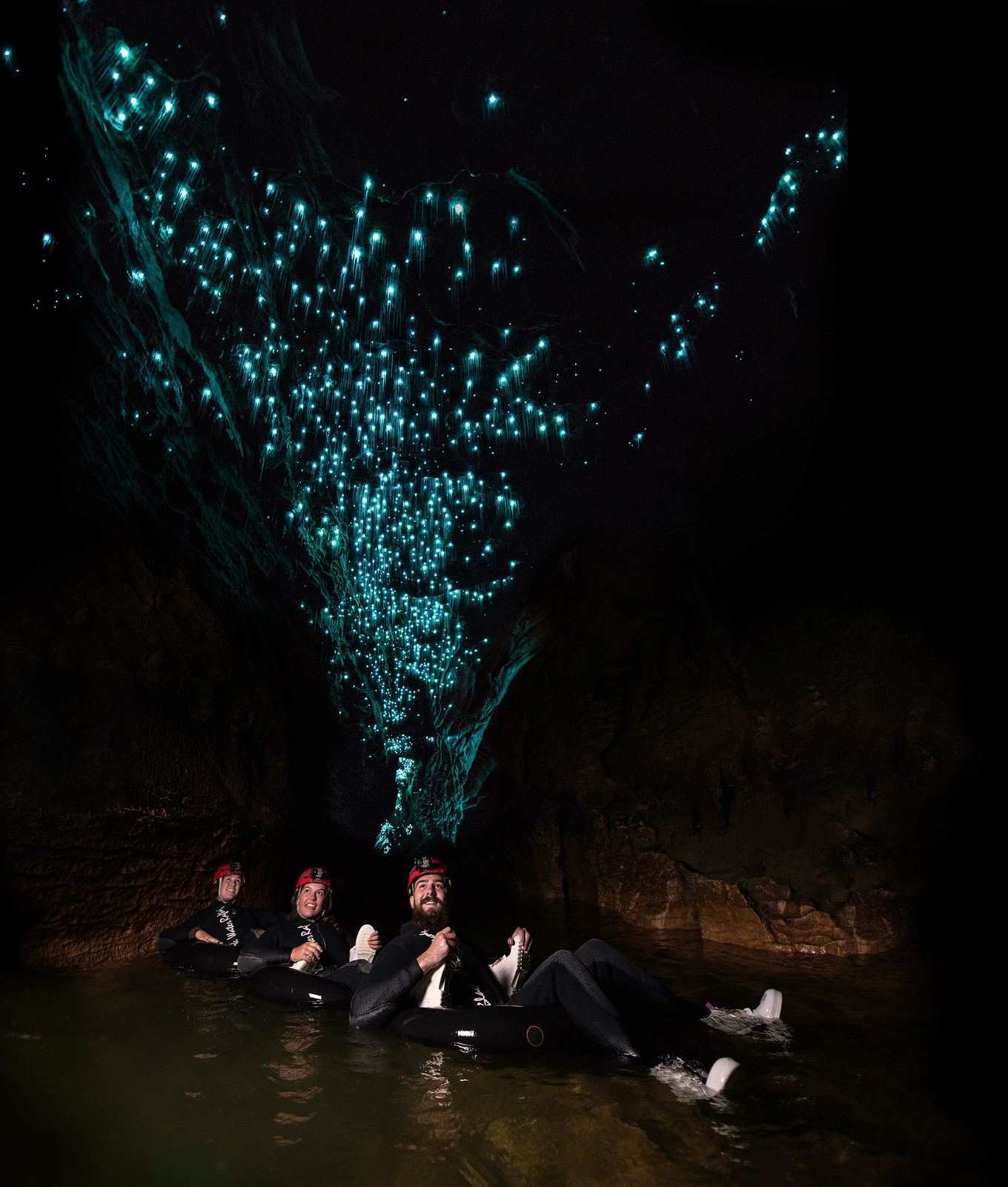 New Zealand: Waitomo glow worm caves with Black Water Rafting