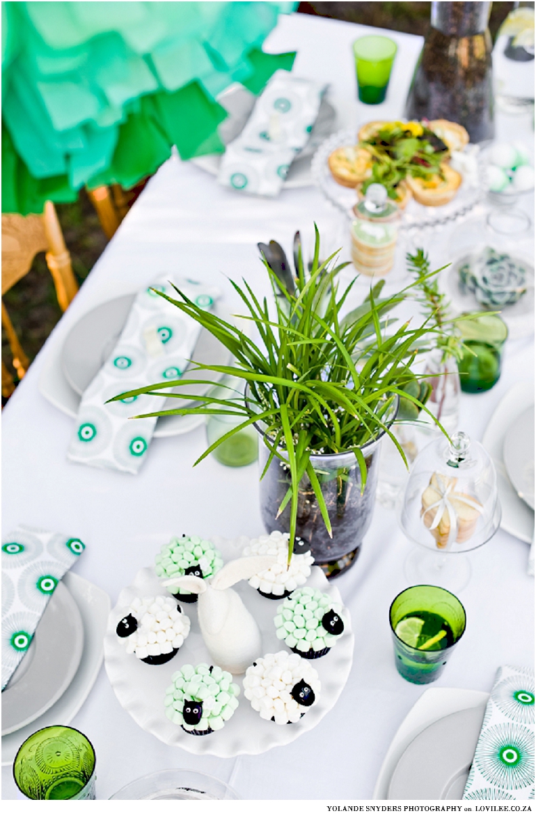 Pantone Emerald Green Easter decorating ideas