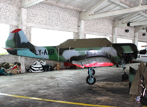 LY-AXR Yak-52 Vilnius-Kyviskes 09-03-18