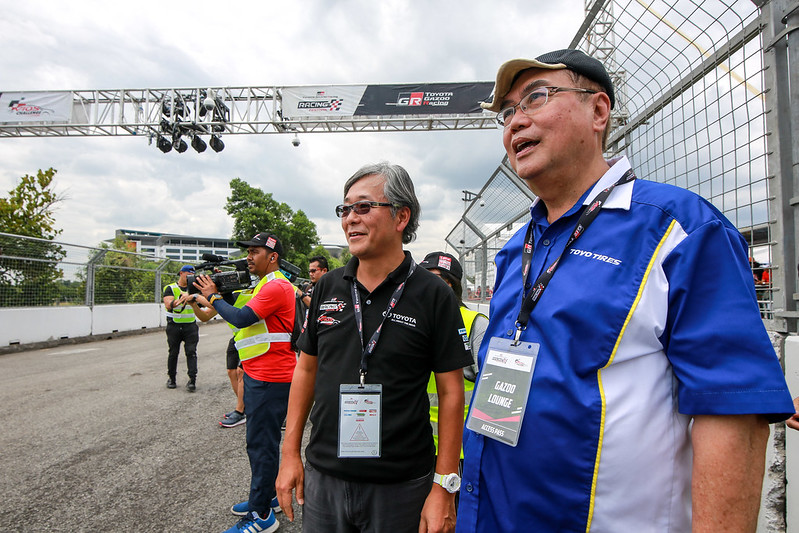 Deputy Chairman Of Umw Toyota Motor Mr Akio Takeyama Enjoying The Activities On Track With William Tan Of Toyo Tires