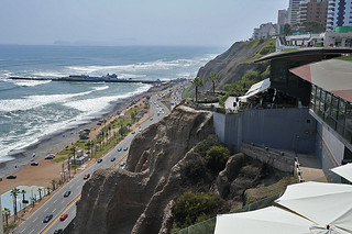 Lima - Larcomar Mall pacific ocean