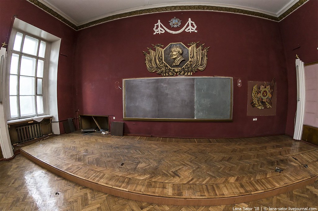 Заброшенная академия РВСН в центре Москвы