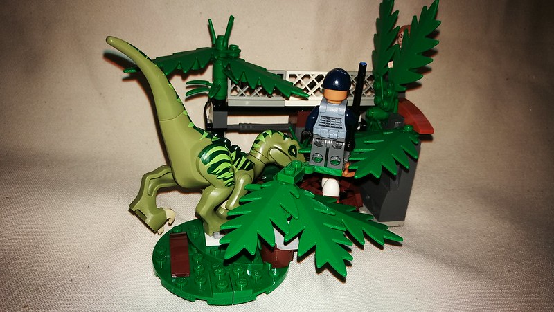 Jurassic Park - Raptor enclosure with baby - LEGO Licensed - Eurobricks  Forums
