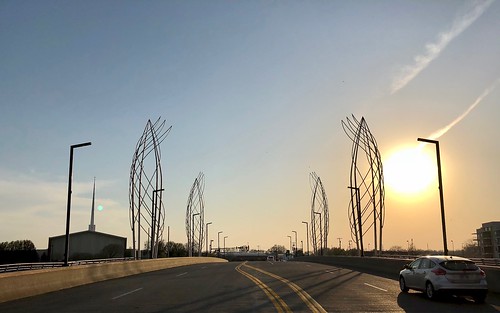 wichita sunset arkansas river bridge city douglas avenue april 2018 sculpture