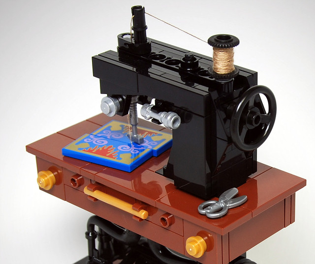 LEGO Antique Sewing Machine