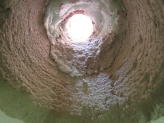 Tunneltje observatiekast met de bodem aangesmeerd met cement.