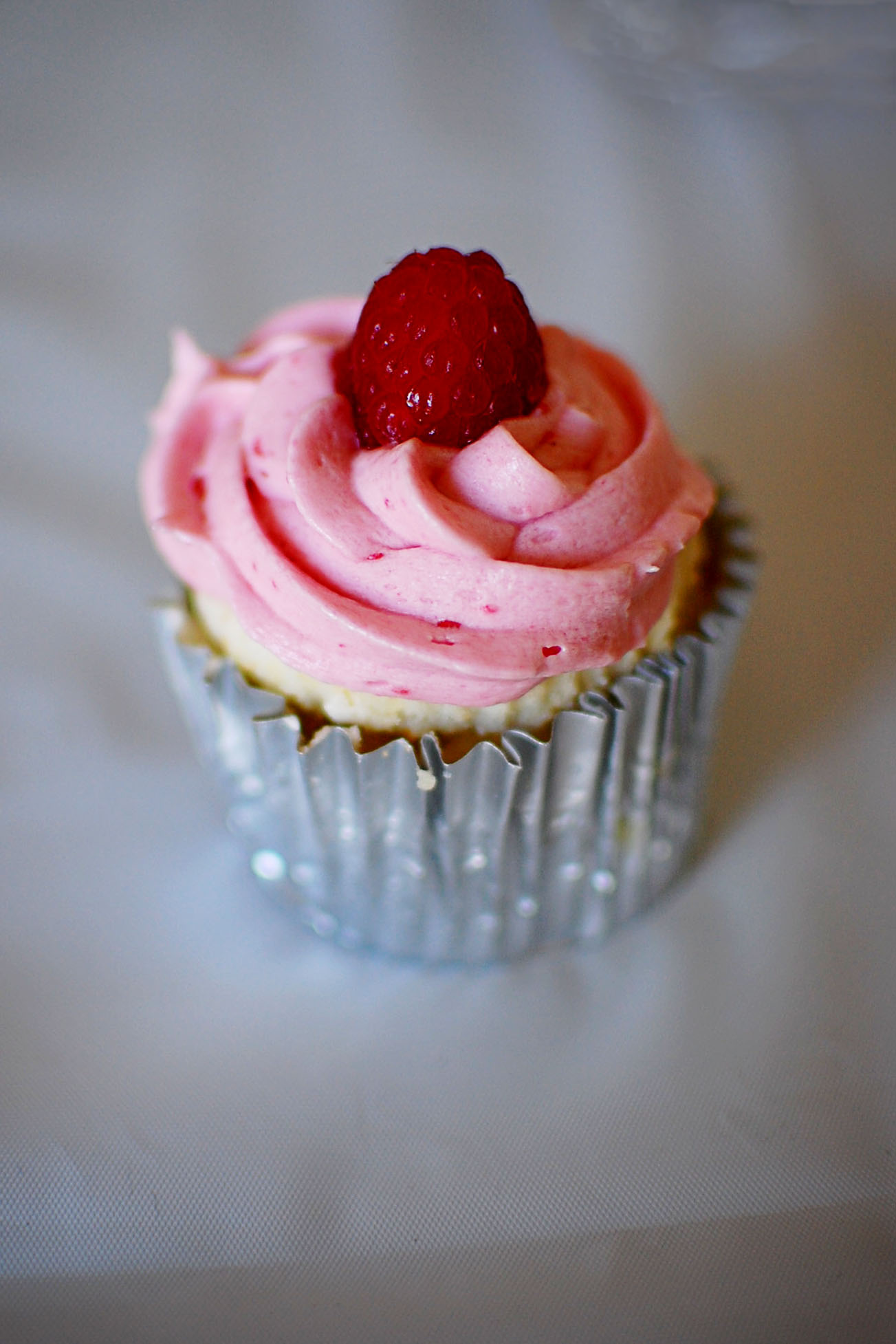 Lemon Cupcake with Raspberry Buttercream