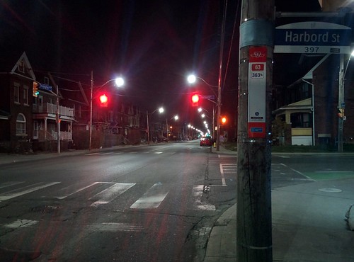 Looking north, Ossington at Harbord #toronto #ossingtonave #harbordstreet #intersection #night