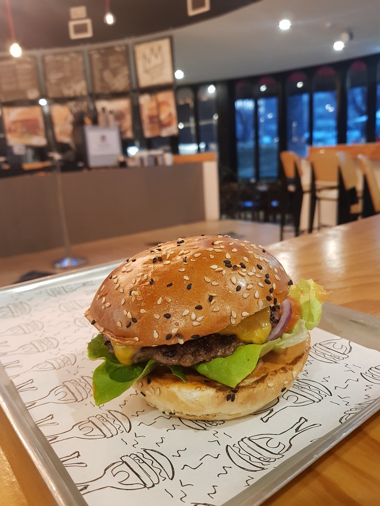 Signature On it Burger AUD$12.95 & Latte(m) AUD$3.50 at On it Burger @ St.Kilda Melbourne CBD