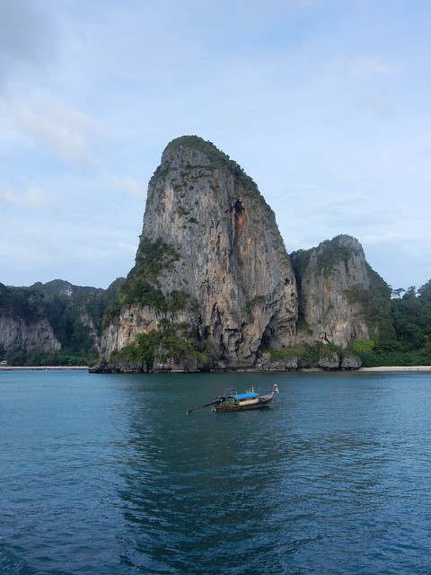 Rumbo a Ao Nang: navegando entre gigantes de roca - TAILANDIA POR LIBRE: TEMPLOS, ISLAS Y PLAYAS (20)