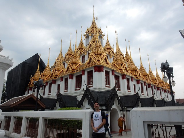 TAILANDIA POR LIBRE: TEMPLOS, ISLAS Y PLAYAS - Blogs de Tailandia - Último día en Bangkok: distrito de Dusit, Khao San Road y Loha Prasat (34)