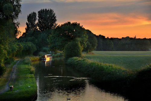 canal boat wheelock sandbach cheshire malkinsbank duck peaceful tranquility countryside