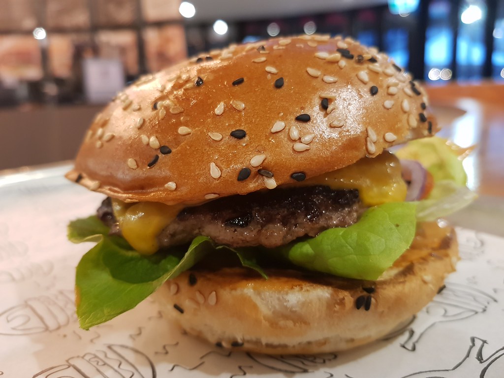 Signature On it Burger AUD$12.95 & Latte(m) AUD$3.50 at On it Burger @ St.Kilda Melbourne CBD