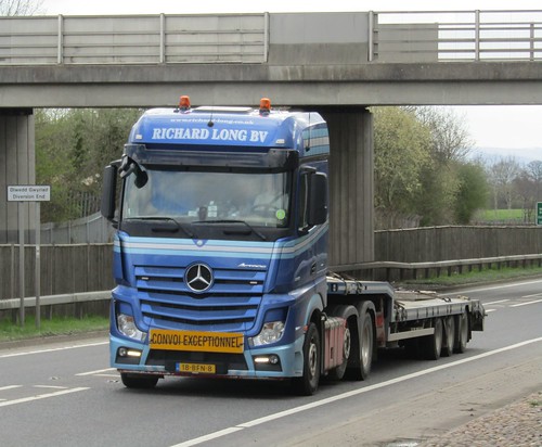 lorry truck mercedes mercedesbenz actros richardlong holland dutch netherlands lowloader flatbed foreign foreigner vrachtwagen