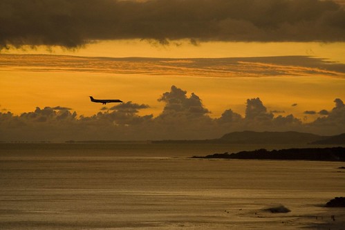 ocean sunset beach clouds plane mar seaside tramonto nuvole mare playa nubes puertovallarta canoneos350d avión spiaggia aereo pacifico oceano aeroplano canonef55200mmf4556iiusm bachspicsgallery