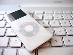 iPod nano & MacBook