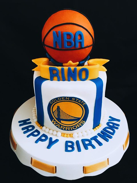 Golden State Warriors Vanilla Cake by We Make Cakes