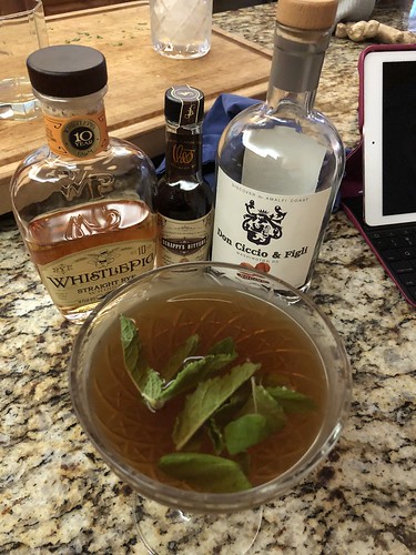 Mint and whisky drinks