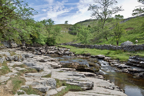 yorkshire yorkshiredale dales rivertwiss rivers rocks landscapes walls