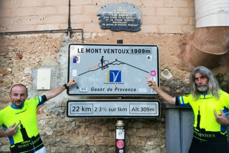 Jak jsme se zařadili do klubu bláznů na kolečkových lyžích, aneb 3x Mont Ventoux v jeden den