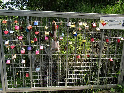 fence where people can put a lock on the bridge